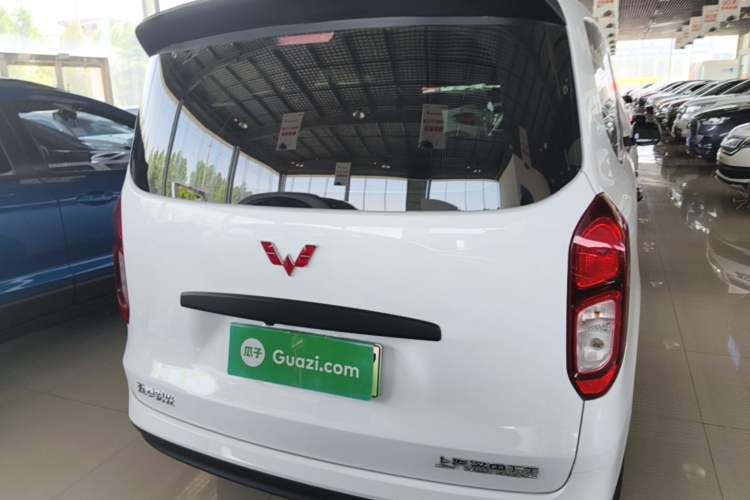 Used Wuling Hongguang New Energy 2024 All-Electric Model 300KM Standard Version Rear
