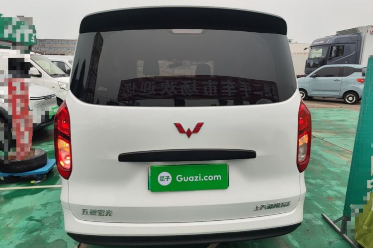 Used Wuling Hongguang New Energy 2024 All-Electric Model 300KM Practical Version Rear