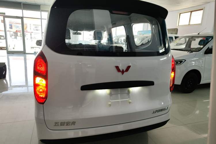 Used Wuling Hongguang New Energy 2024 All-Electric Model 300KM Practical Version Rear
