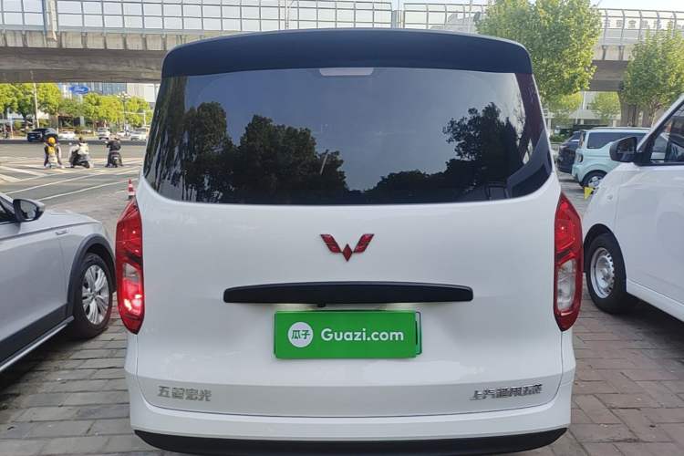 Used Wuling Hongguang New Energy 2024 All-Electric Model 300KM Standard Version Rear