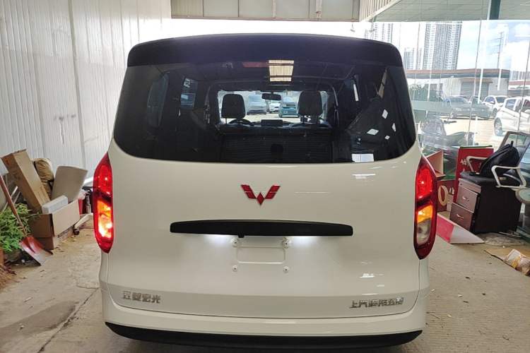Used Wuling Hongguang New Energy 2024 All-Electric Model 300KM Standard Version Rear