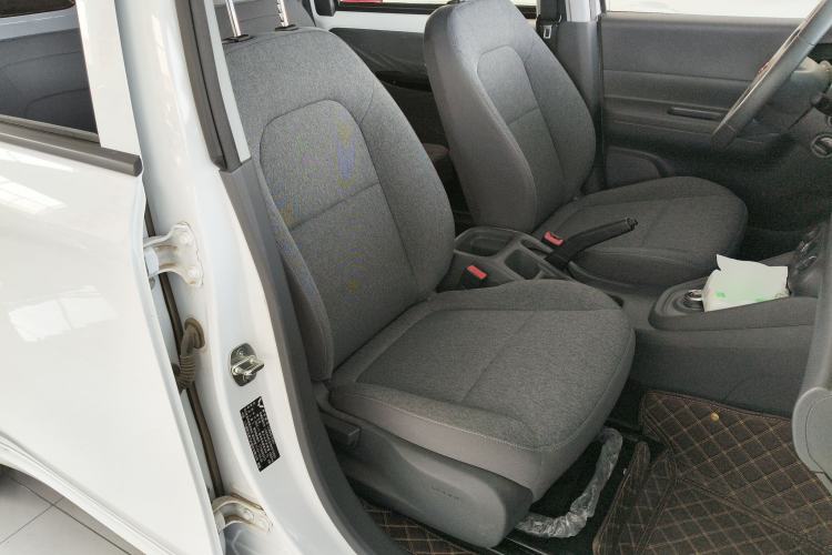Used Wuling Hongguang New Energy 2024 All-Electric Model 300KM Standard Version Right Front Seat