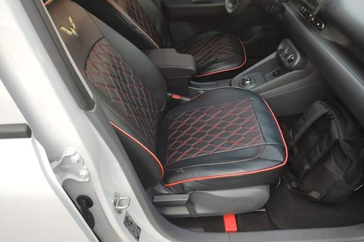 Used Wuling Hongguang New Energy 2024 All-Electric Model 300KM Standard Version Right Front Seat