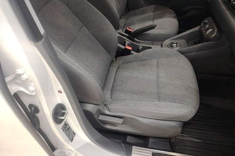 Used Wuling Hongguang New Energy 2024 All-Electric Model 300KM Standard Version Right Front Seat