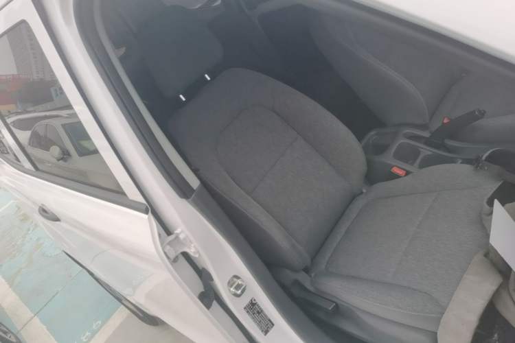 Used Wuling Hongguang New Energy 2024 All-Electric Model 300KM Practical Version Right Front Seat