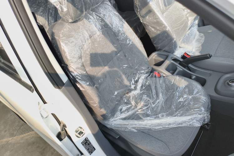 Used Wuling Hongguang New Energy 2024 All-Electric Model 300KM Standard Version Right Front Seat