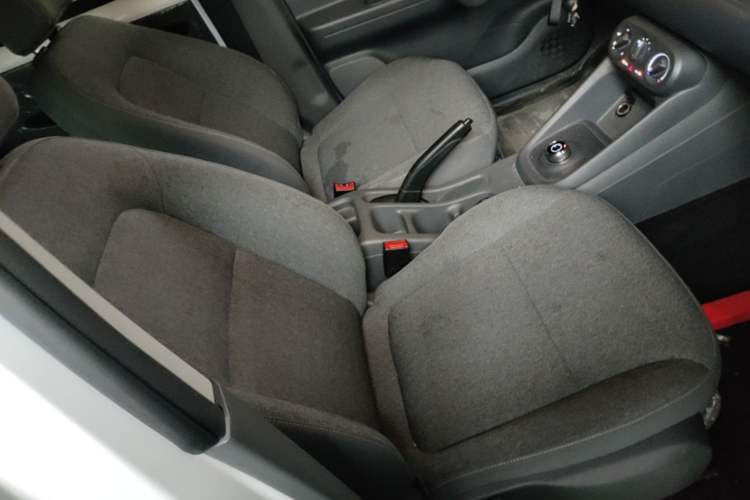 Used Wuling Hongguang New Energy 2024 All-Electric Model 300KM Standard Version Right Front Seat