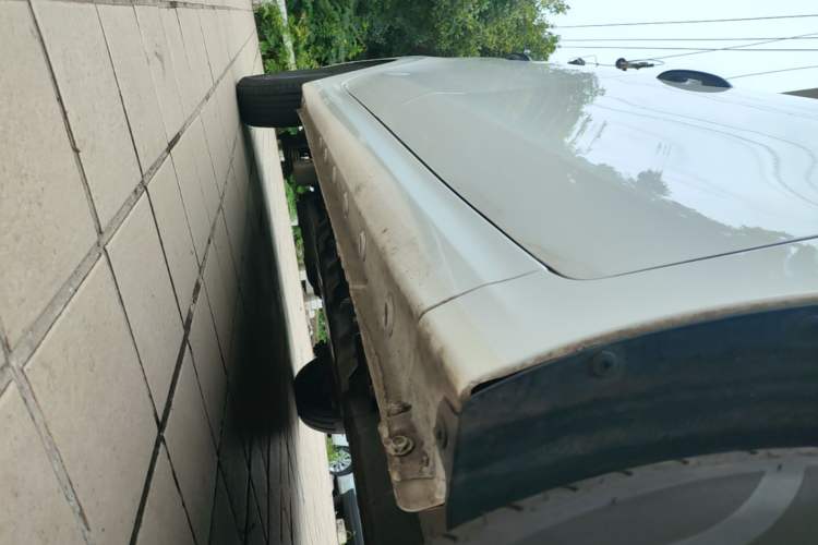 Used Wuling Hongguang New Energy 2024 All-Electric Model 300KM Practical Version Right Side Sill