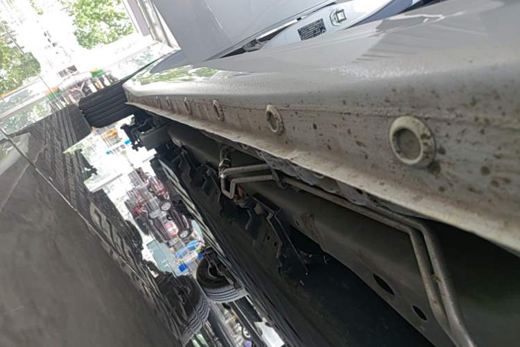 Used Wuling Hongguang New Energy 2024 All-Electric Model 300KM Standard Version Right Side Sill