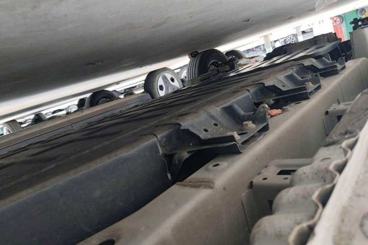 Used Wuling Hongguang New Energy 2024 All-Electric Model 300KM Practical Version Right Side Sill