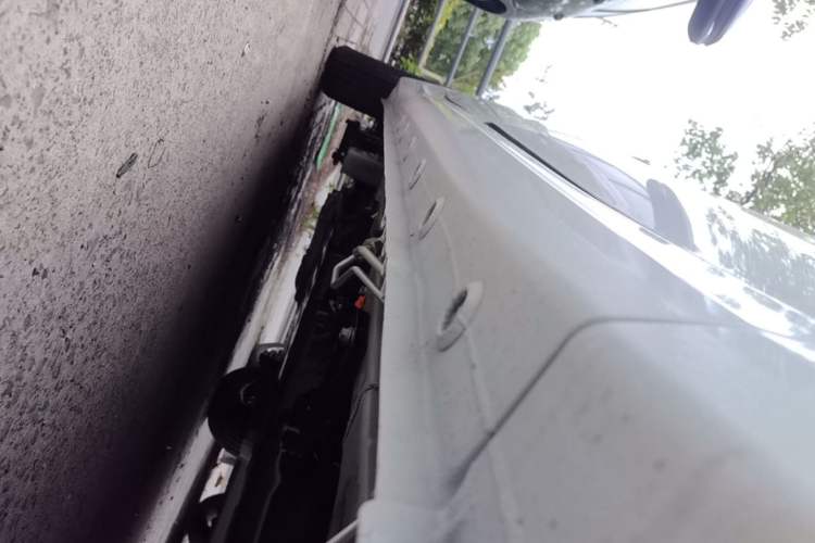 Used Wuling Hongguang New Energy 2024 All-Electric Model 300KM Standard Version Right Side Sill