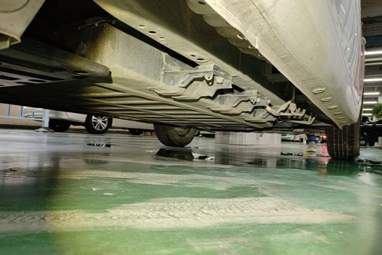 Used Wuling Hongguang New Energy 2024 All-Electric Model 300KM Standard Version Right Side Sill