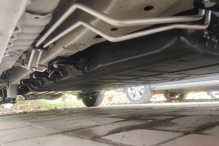 Used Wuling Hongguang New Energy 2024 All-Electric Model 300KM Standard Version Right Side Sill