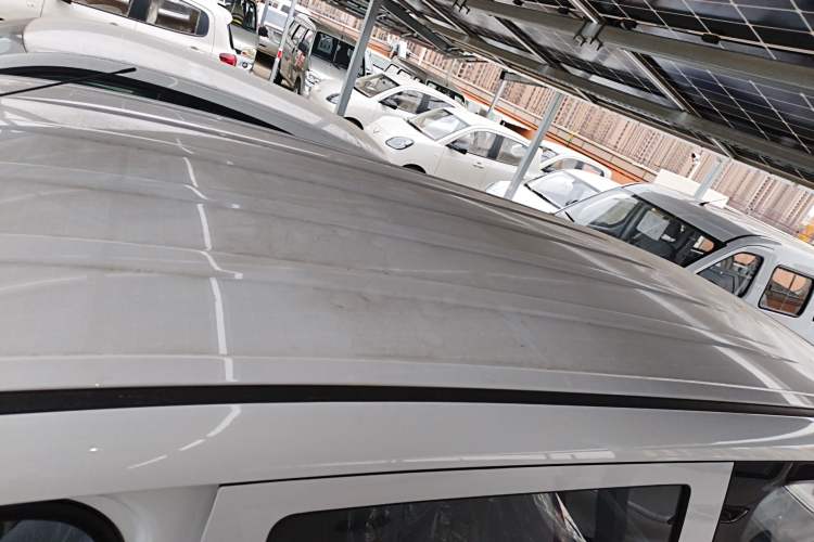 Used Wuling Hongguang New Energy 2024 All-Electric Model 300KM Standard Version Roof