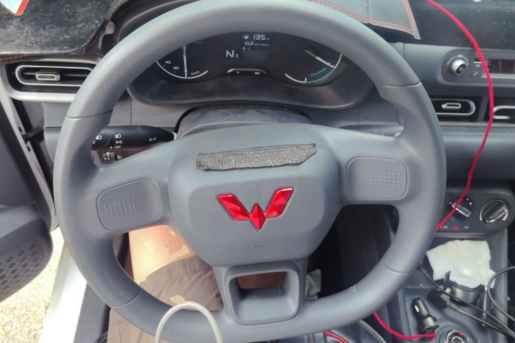 Used Wuling Hongguang New Energy 2024 All-Electric Model 300KM Practical Version Steering Wheel