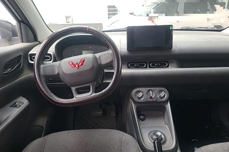 Used Wuling Hongguang New Energy 2024 All-Electric Model 300KM Practical Version Steering Wheel