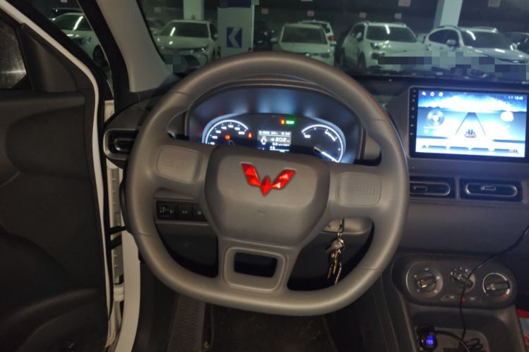 Used Wuling Hongguang New Energy 2024 All-Electric Model 300KM Practical Version Steering Wheel