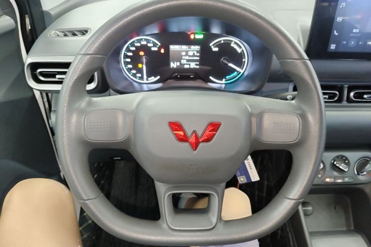 Used Wuling Hongguang New Energy 2024 All-Electric Model 300KM Standard Version Steering Wheel