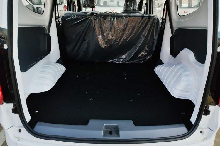 Used Wuling Hongguang New Energy 2024 All-Electric Model 300KM Practical Version Trunk
