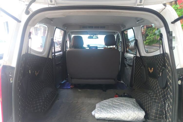 Used Wuling Hongguang New Energy 2024 All-Electric Model 300KM Standard Version Trunk