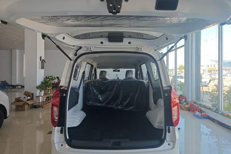 Used Wuling Hongguang New Energy 2024 All-Electric Model 300KM Practical Version Trunk