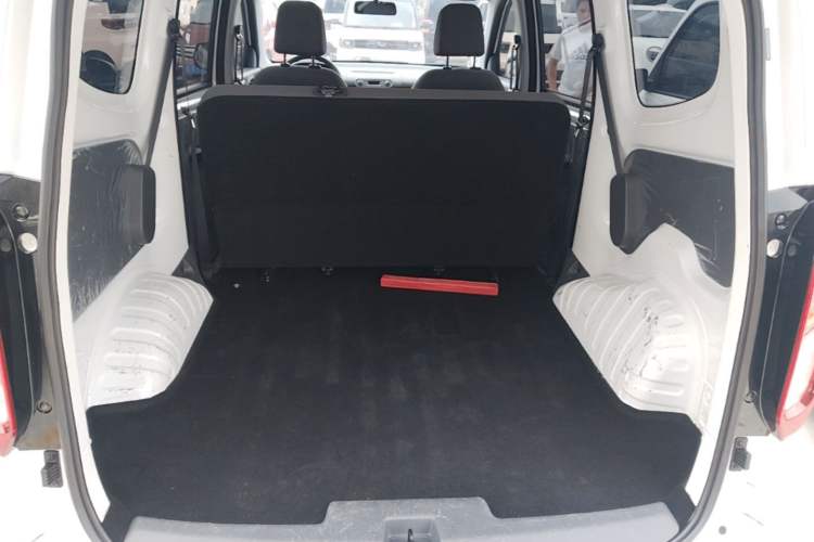 Used Wuling Hongguang New Energy 2024 All-Electric Model 300KM Practical Version Trunk