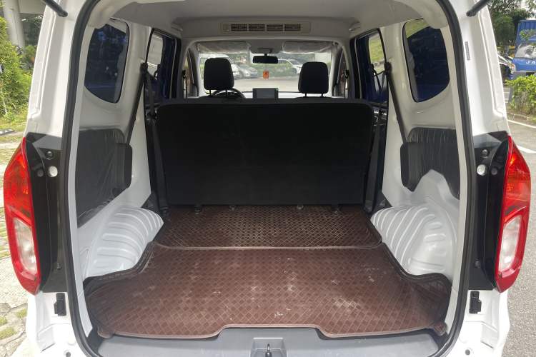 Used Wuling Hongguang New Energy 2024 All-Electric Model 300KM Standard Version Trunk