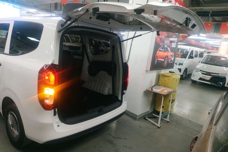 Used Wuling Hongguang New Energy 2024 All-Electric Model 300KM Standard Version Trunk