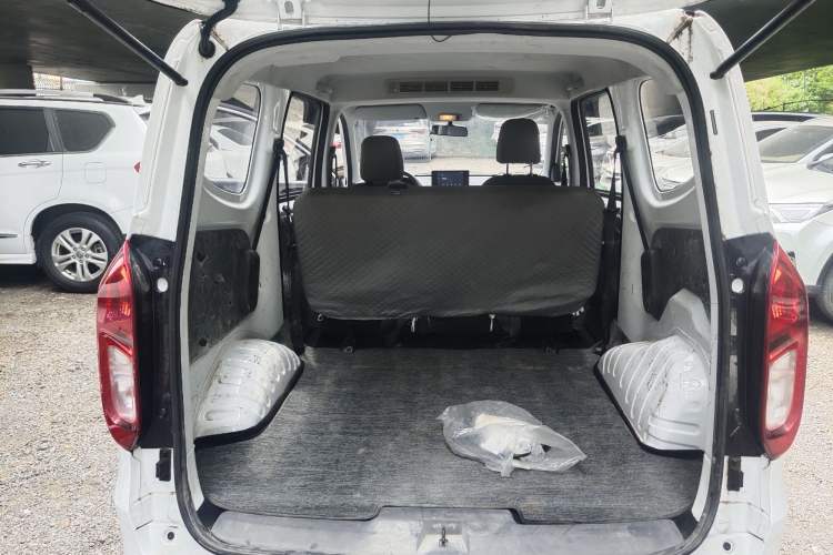 Used Wuling Hongguang New Energy 2024 All-Electric Model 300KM Standard Version Trunk