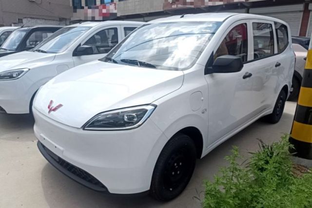 Used Wuling Hongguang New Energy 2024 All-Electric Model 300KM Standard Version