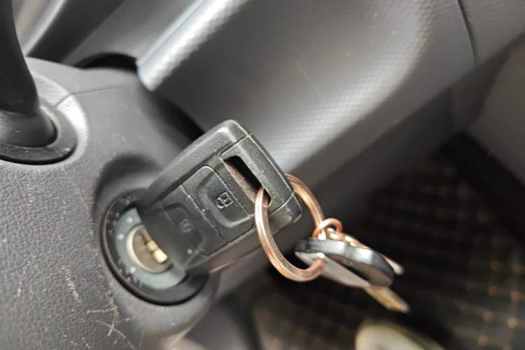 Used Wuling Hongguang New Energy 2024 All-Electric Model 300KM Practical Version Vehicle Key