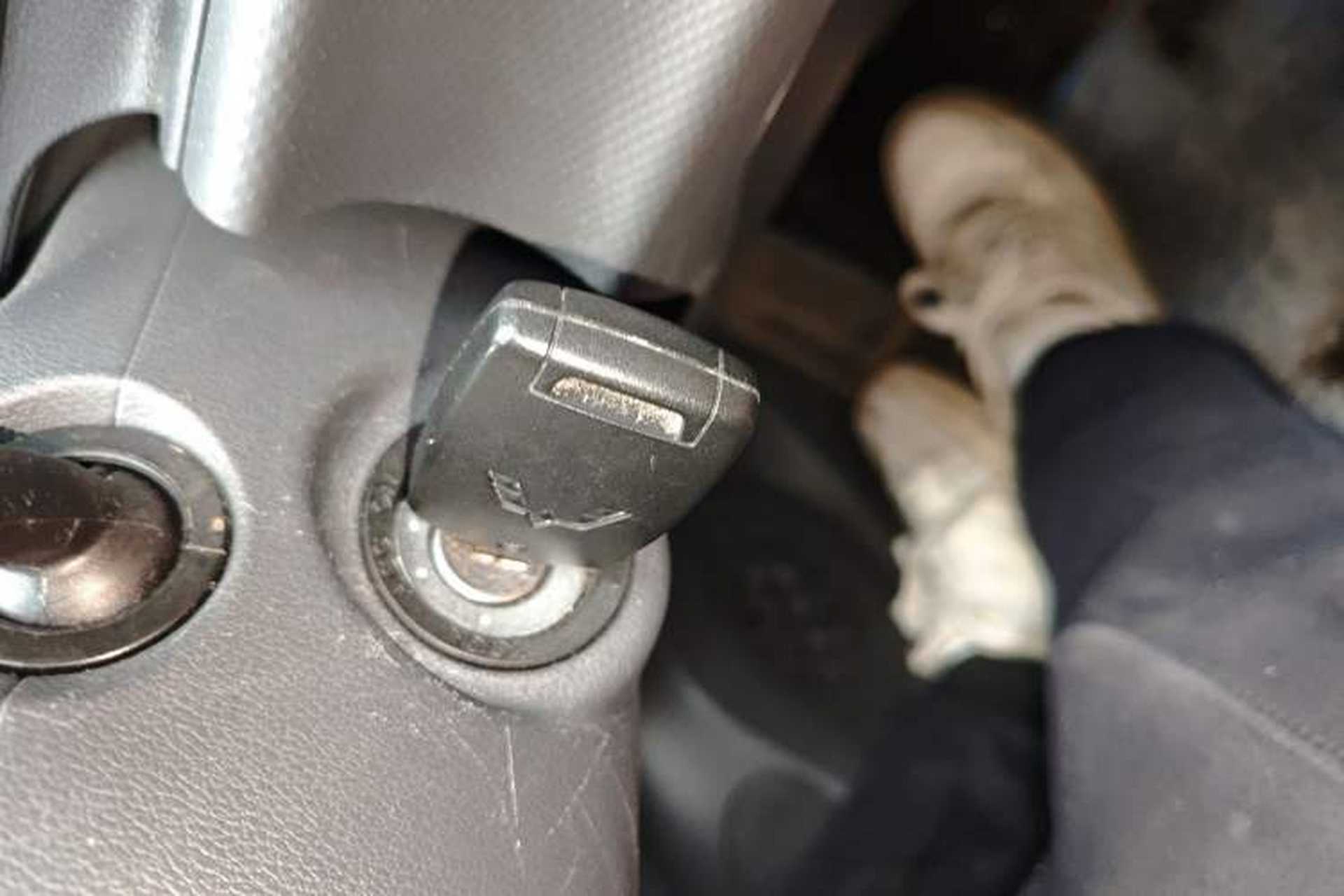 Used Wuling Hongguang New Energy 2024 All-Electric Model 300KM Standard Version Vehicle Key