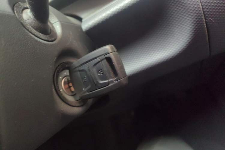 Used Wuling Hongguang New Energy 2024 All-Electric Model 300KM Standard Version Vehicle Key