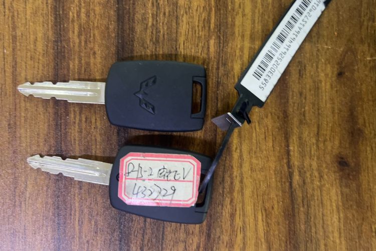Used Wuling Hongguang New Energy 2024 All-Electric Model 300KM Standard Version Vehicle Key