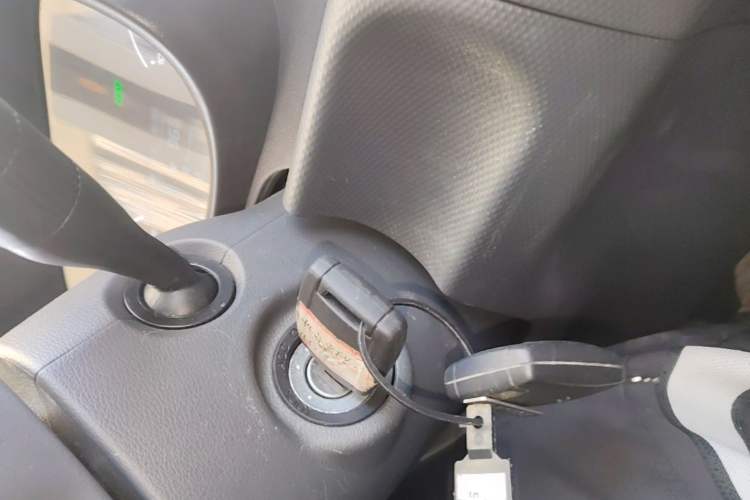 Used Wuling Hongguang New Energy 2024 All-Electric Model 300KM Standard Version Vehicle Key