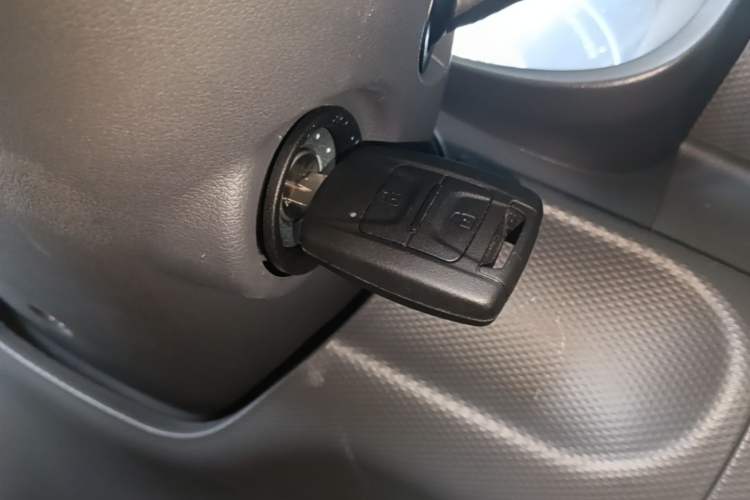 Used Wuling Hongguang New Energy 2024 All-Electric Model 300KM Standard Version Vehicle Key