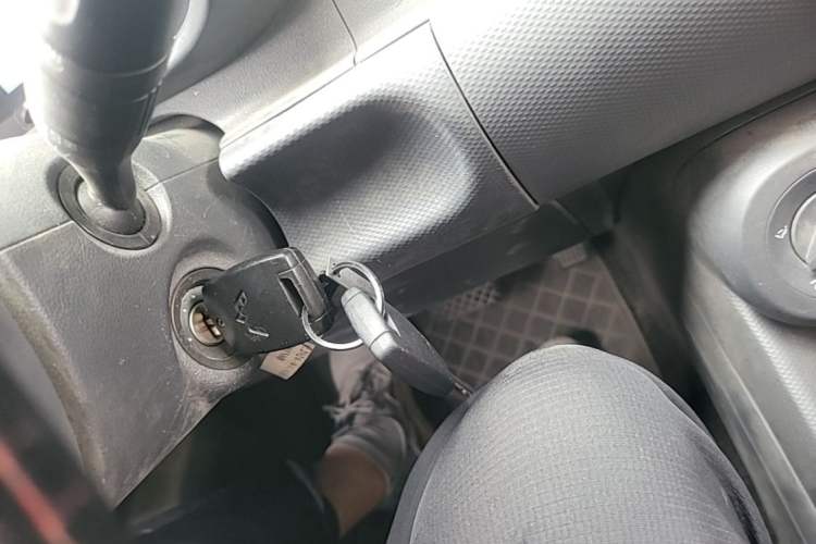 Used Wuling Hongguang New Energy 2024 All-Electric Model 300KM Practical Version Vehicle Key