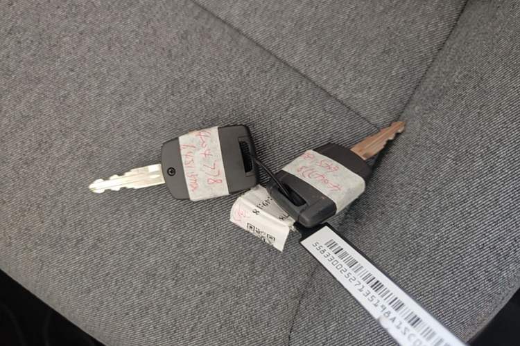 Used Wuling Hongguang New Energy 2024 All-Electric Model 300KM Practical Version Vehicle Key