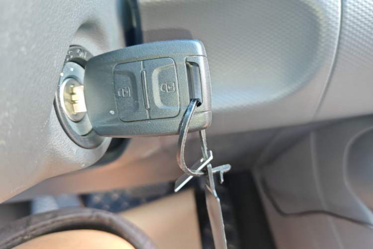Used Wuling Hongguang New Energy 2024 All-Electric Model 300KM Standard Version Vehicle Key