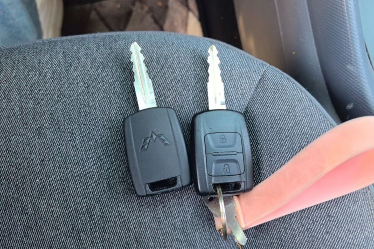 Used Wuling Hongguang New Energy 2024 All-Electric Model 300KM Standard Version Vehicle Key