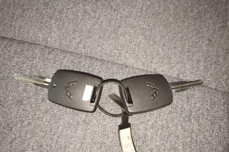 Used Wuling Hongguang New Energy 2024 All-Electric Model 300KM Standard Version Vehicle Key