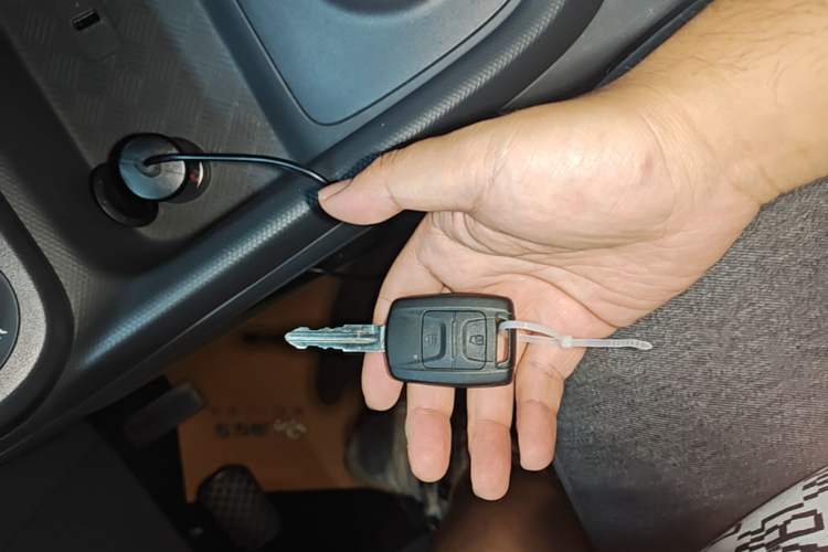 Used Wuling Hongguang New Energy 2024 All-Electric Model 300KM Standard Version Vehicle Key