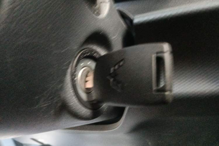 Used Wuling Hongguang New Energy 2024 All-Electric Model 300KM Standard Version Vehicle Key