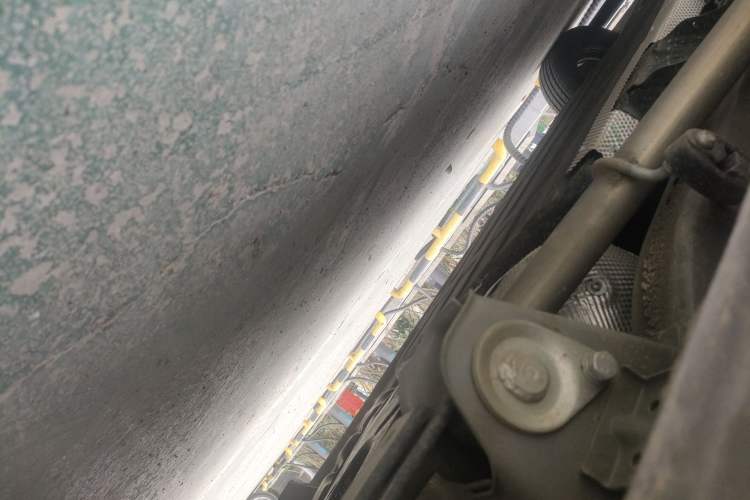 Used Wuling Hongguang New Energy 2025 Model Range-Extending Hybrid 150KM Standard Edition Chassis Rear Left