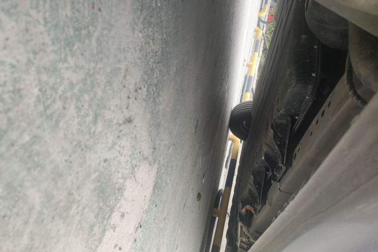 Used Wuling Hongguang New Energy 2025 Model Range-Extending Hybrid 150KM Standard Edition Chassis Rear Right