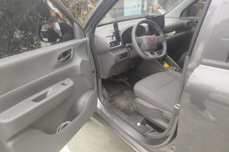 Used Wuling Hongguang New Energy 2025 Model Range-Extending Hybrid 150KM Standard Edition Driver Seat