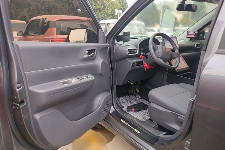 Used Wuling Hongguang New Energy 2025 Extended-Range Hybrid 50KM Comfort Version Driver Seat