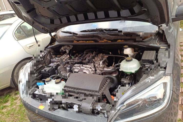Used Wuling Hongguang New Energy 2025 Extended-Range Hybrid 50 km Standard Version Engine Bay