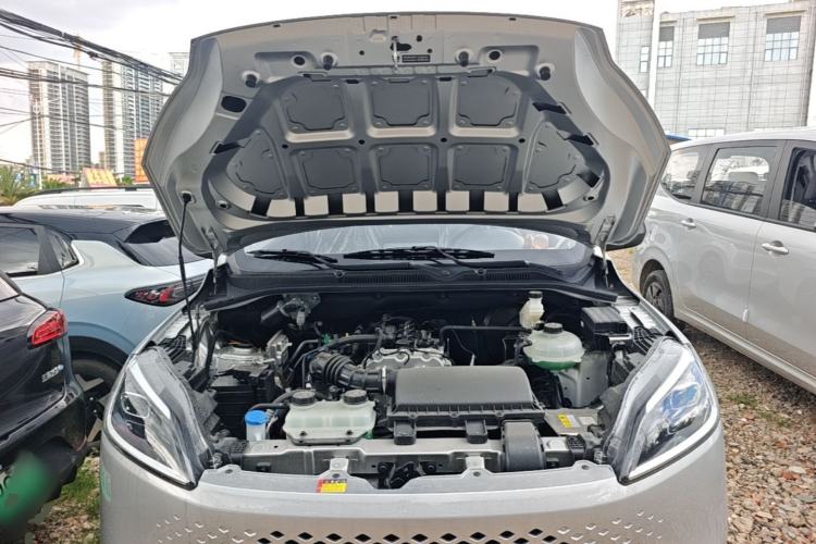 Used Wuling Hongguang New Energy 2025 Extended-Range Hybrid 50 km Standard Version Engine Bay