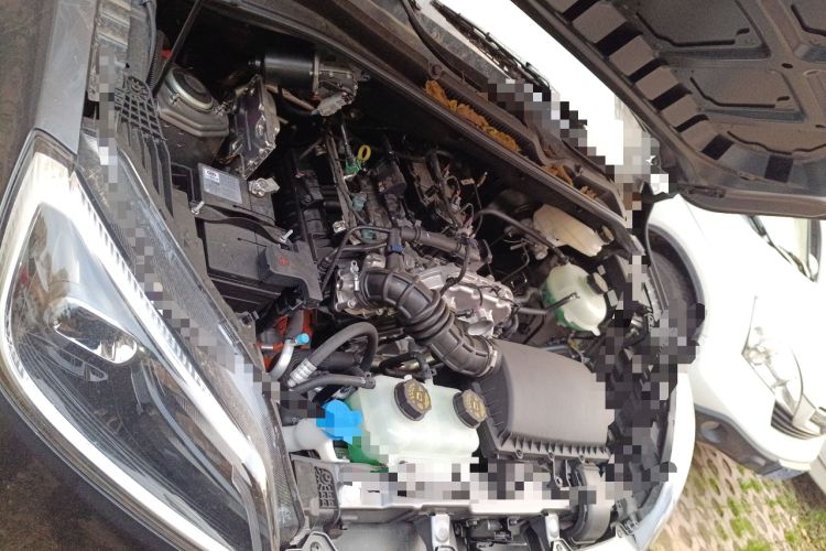 Used Wuling Hongguang New Energy 2025 Extended-Range Hybrid 50 km Standard Version Engine Bay Right